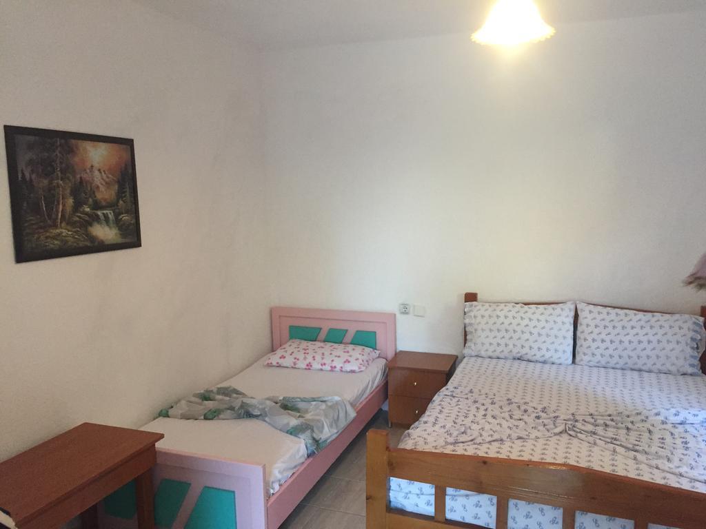 Piqeras Relax Guest House Dış mekan fotoğraf